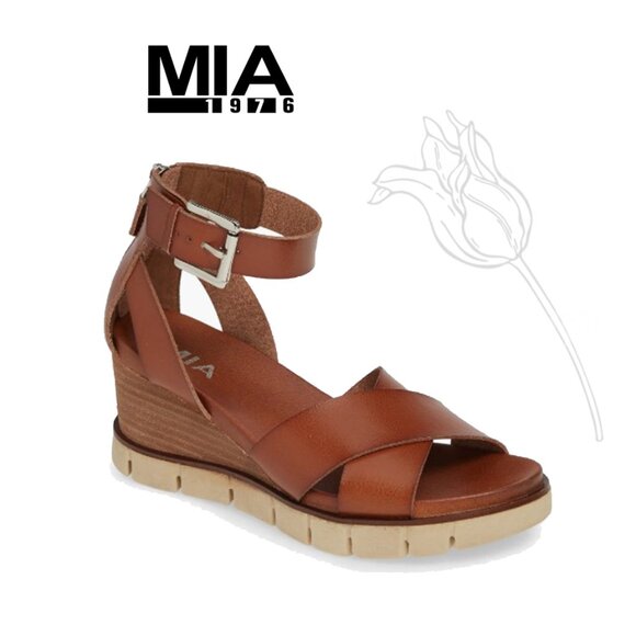 MIA Lauri Ankle Strap Platform Wedge Sandal NWOT